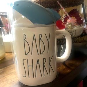 Rae Dunn BABY SHARK. vhtf